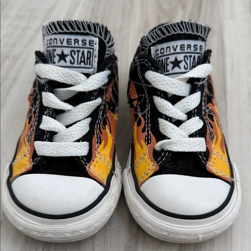 Converse Kids Sneakers with Flame Design - Black and Orange size 5